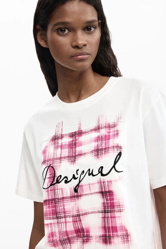 Checked Logo T-Shirt Checked Logo T-Shirt