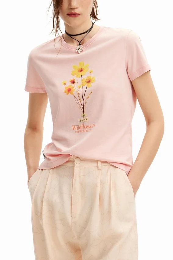 Daisy Illustration T-Shirt Daisy Illustration T-Shirt