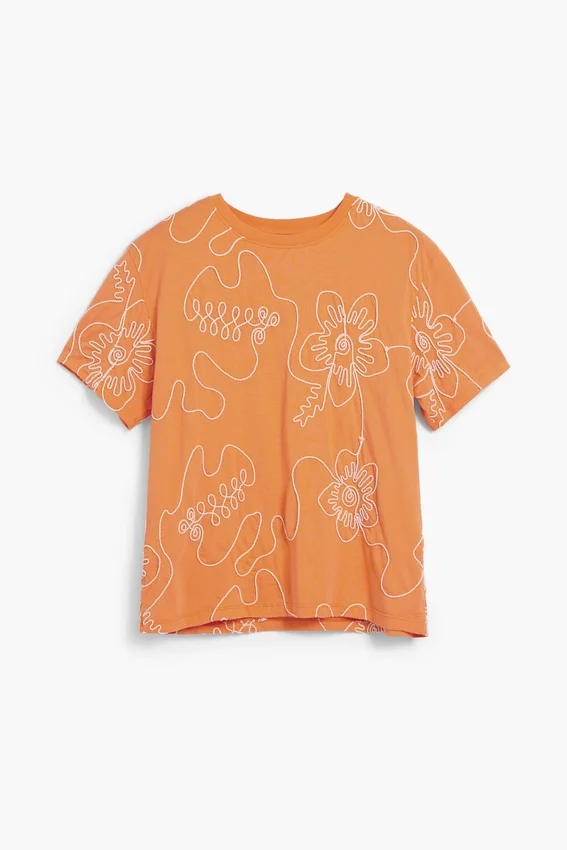 Embroidered Flowers T-Shirt Embroidered Flowers T-Shirt