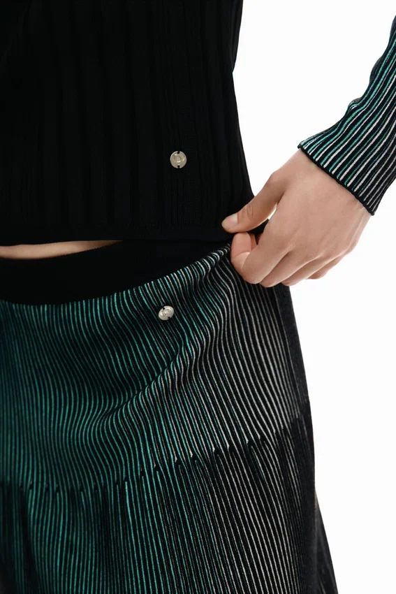 Fine Pleated Sweater Fine Pleated Sweater