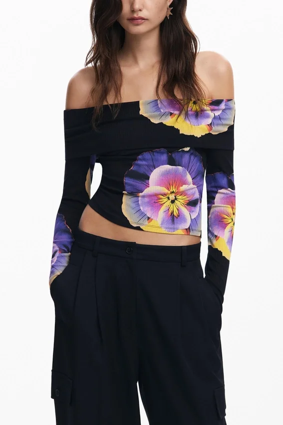 Floral Print T-Shirt M. Christian Lacroix Floral Print T-Shirt M. Christian Lacroix