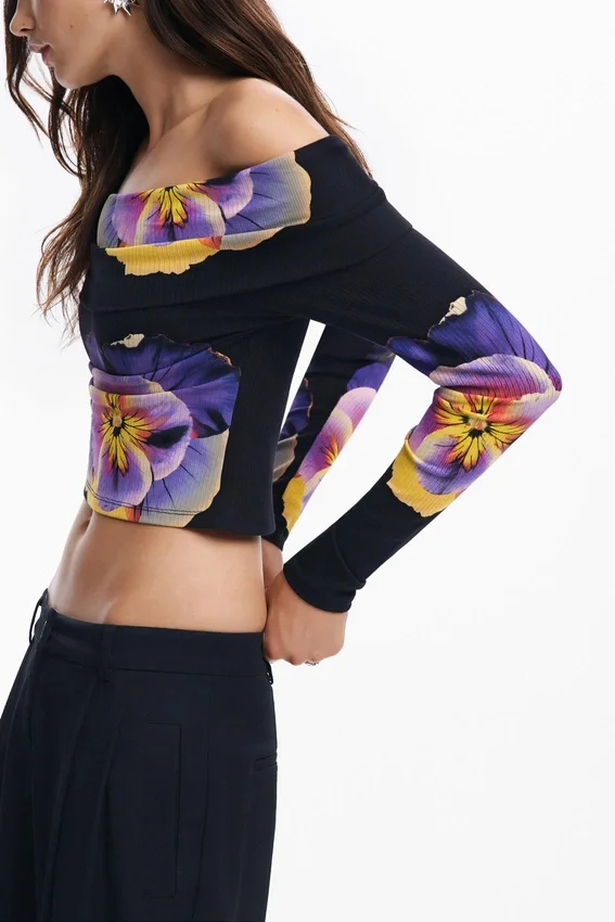 Floral Print T-Shirt M. Christian Lacroix Floral Print T-Shirt M. Christian Lacroix