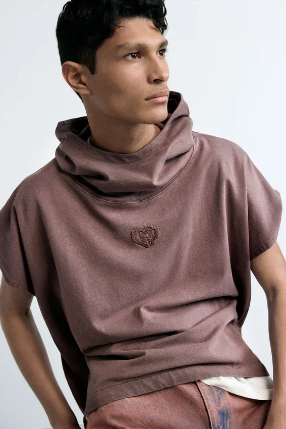 Hoodie T-Shirt Logo Hoodie T-Shirt Logo