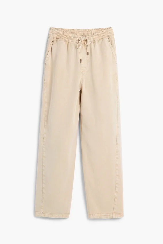 Lightweight Jeans with a Worn Effect Lightweight Jeans with a Worn Effect