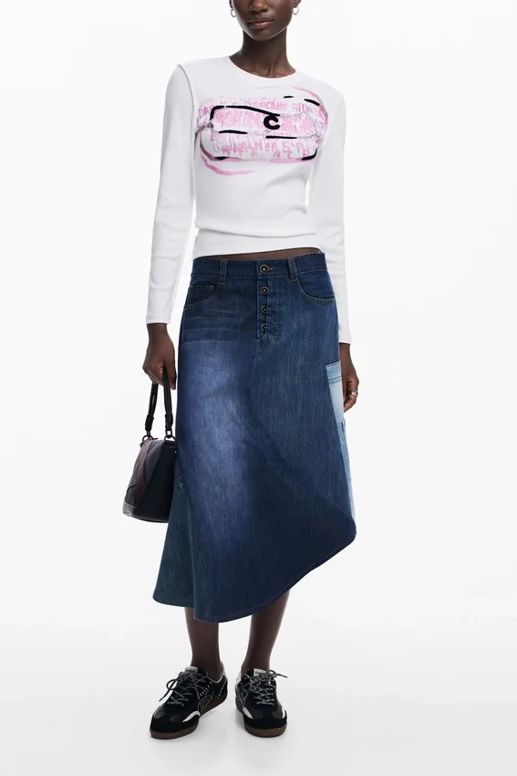 Long-Sleeve T-Shirt with Pink Letters Long-Sleeve T-Shirt with Pink Letters