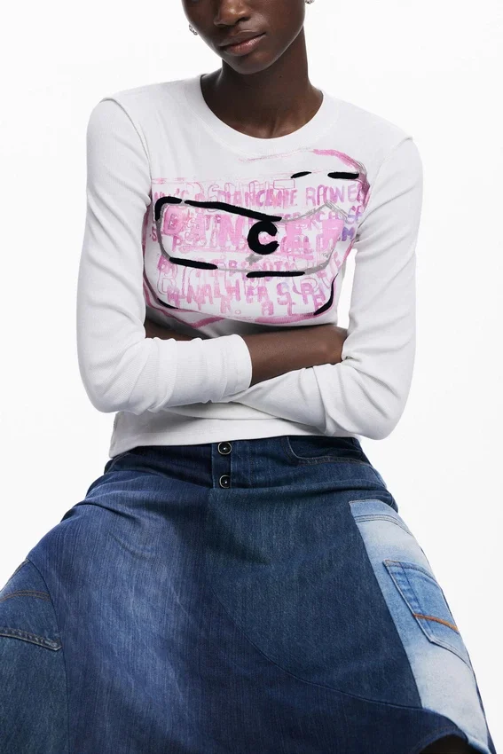 Long-Sleeve T-Shirt with Pink Letters Long-Sleeve T-Shirt with Pink Letters