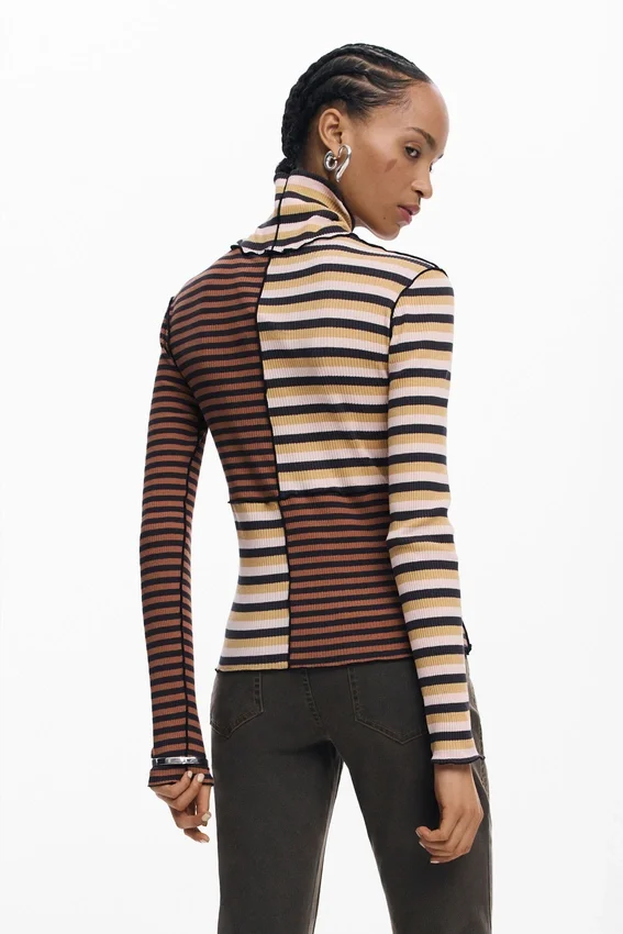 Long-Sleeved T-Shirt with High Neck Long-Sleeved T-Shirt with High Neck