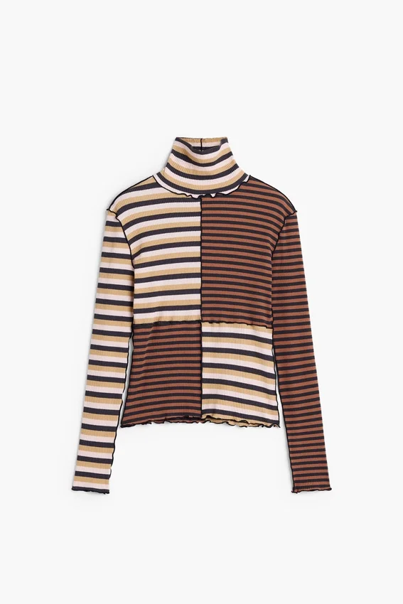 Long-Sleeved T-Shirt with High Neck Long-Sleeved T-Shirt with High Neck