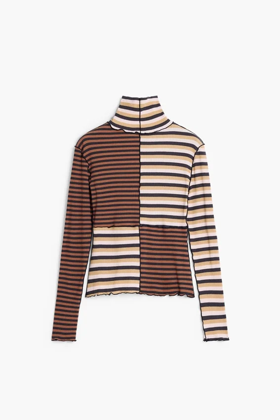 Long-Sleeved T-Shirt with High Neck Long-Sleeved T-Shirt with High Neck