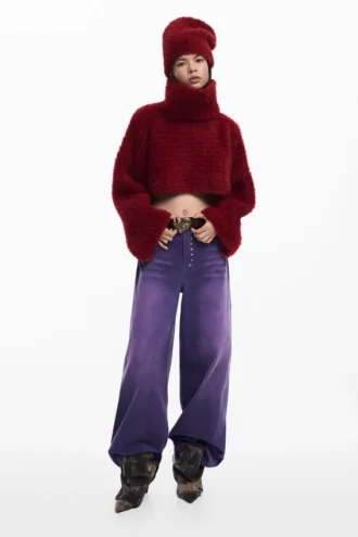 Pack Cropped Sweater and Beanie