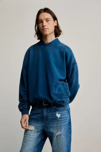 Plain Sweatshirt Logo
