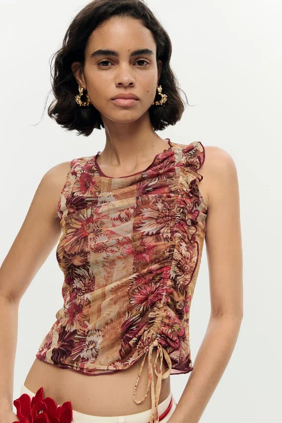 Printed Sleeveless T-Shirt Printed Sleeveless T-Shirt
