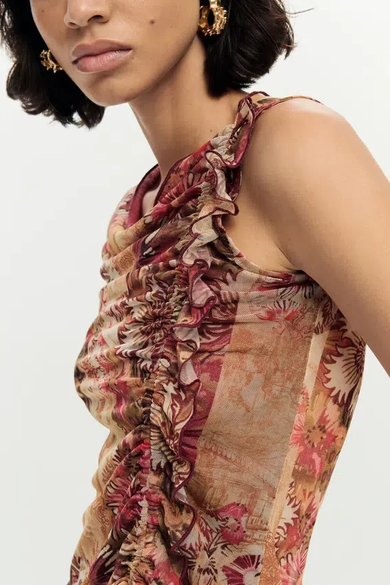 Printed Sleeveless T-Shirt Printed Sleeveless T-Shirt