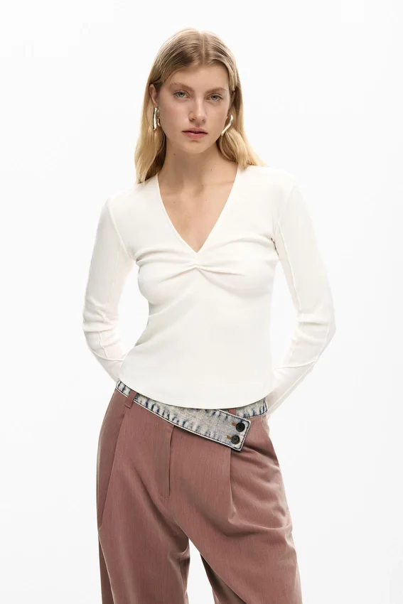 Rib Knot T-Shirt Rib Knot T-Shirt