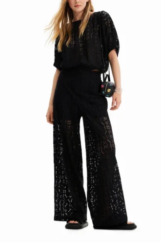 Short Puff-Sleeve Lace Blouse