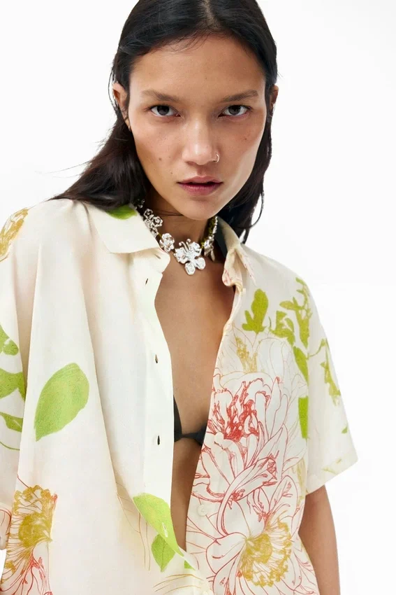 Short-Sleeved Floral Shirt Short-Sleeved Floral Shirt