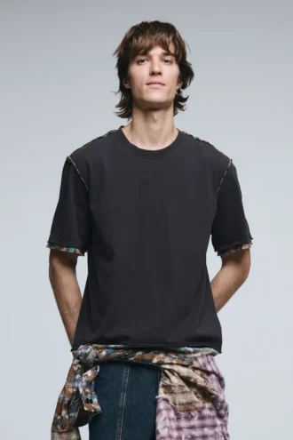 Short-Sleeved T-Shirt Seam Details