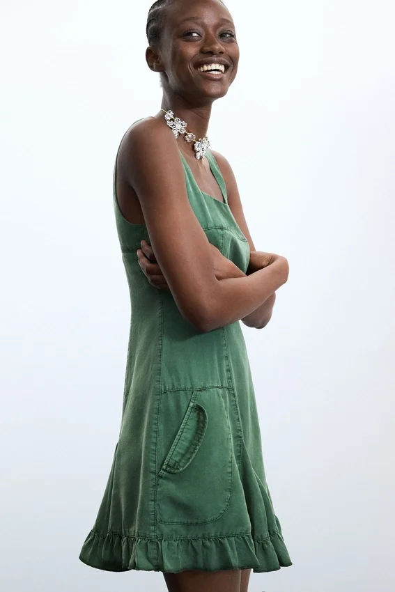 Sleeveless Short Dress Sleeveless Short Dress