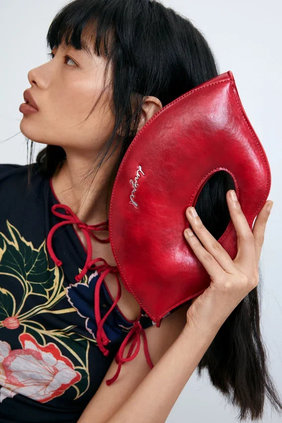 Small Bag Lips Small Bag Lips
