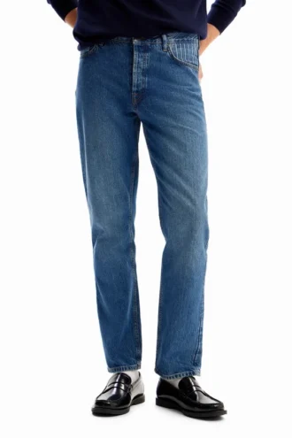Straight Jeans