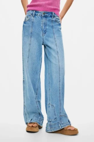 Straight Jeans with Inverted Effect