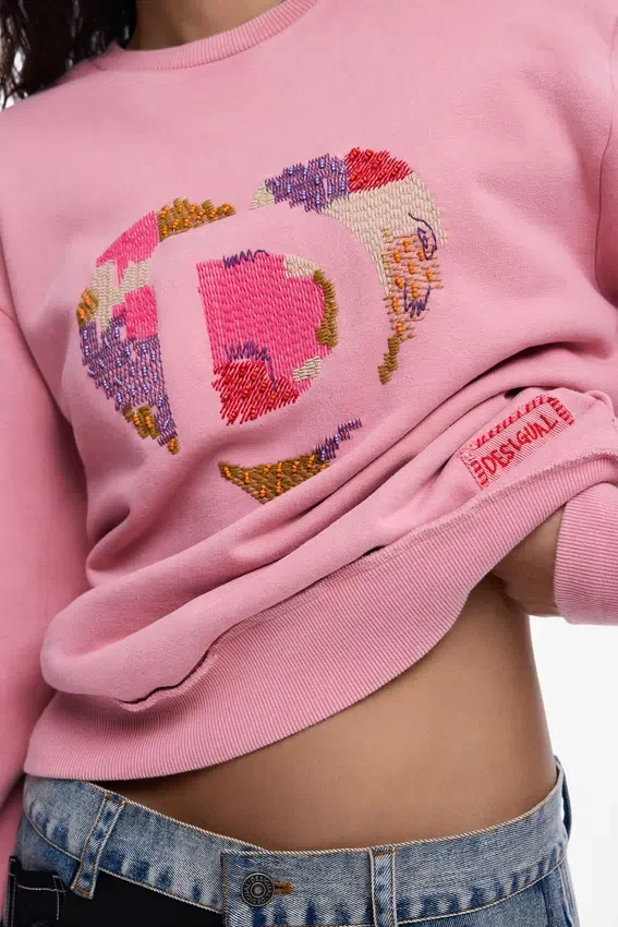 Sweatshirt Logo Beads Sweatshirt Logo Beads
