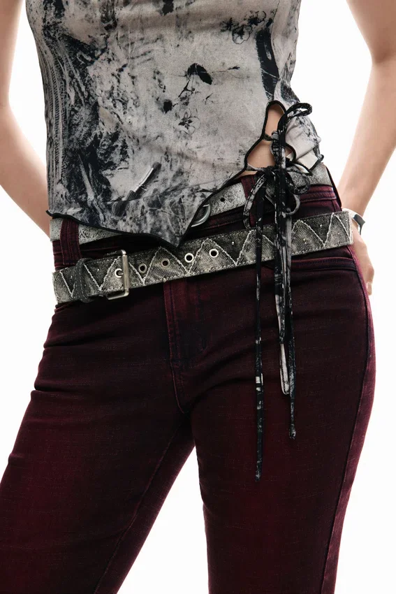 T-Shirt Photo Tied T-Shirt Photo Tied