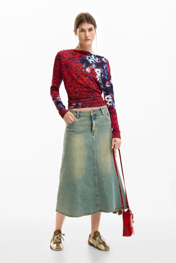 Thin Daisy Sweater Thin Daisy Sweater
