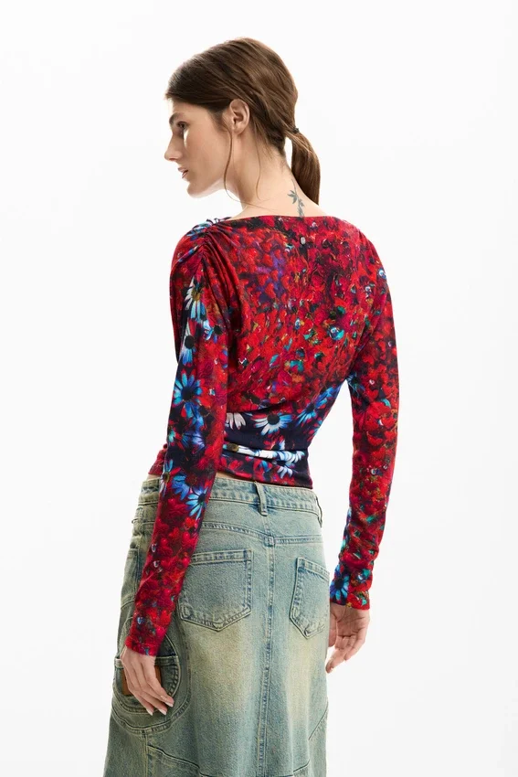 Thin Daisy Sweater Thin Daisy Sweater
