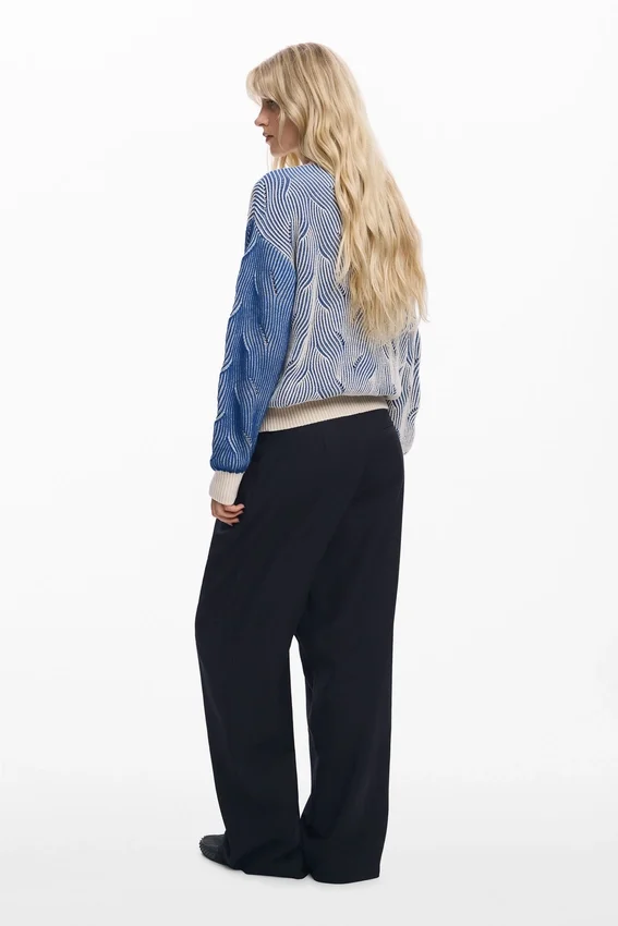 Two-Tone Knit Cardigan Two-Tone Knit Cardigan