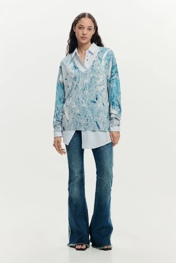 V-Neck Sweater with Abstract Print V-Neck Sweater with Abstract Print