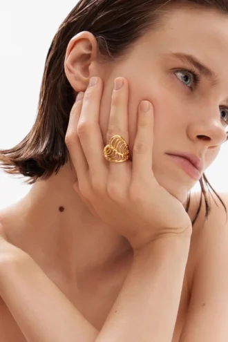 Zalio Gold-Plated Leaf Heart Ring